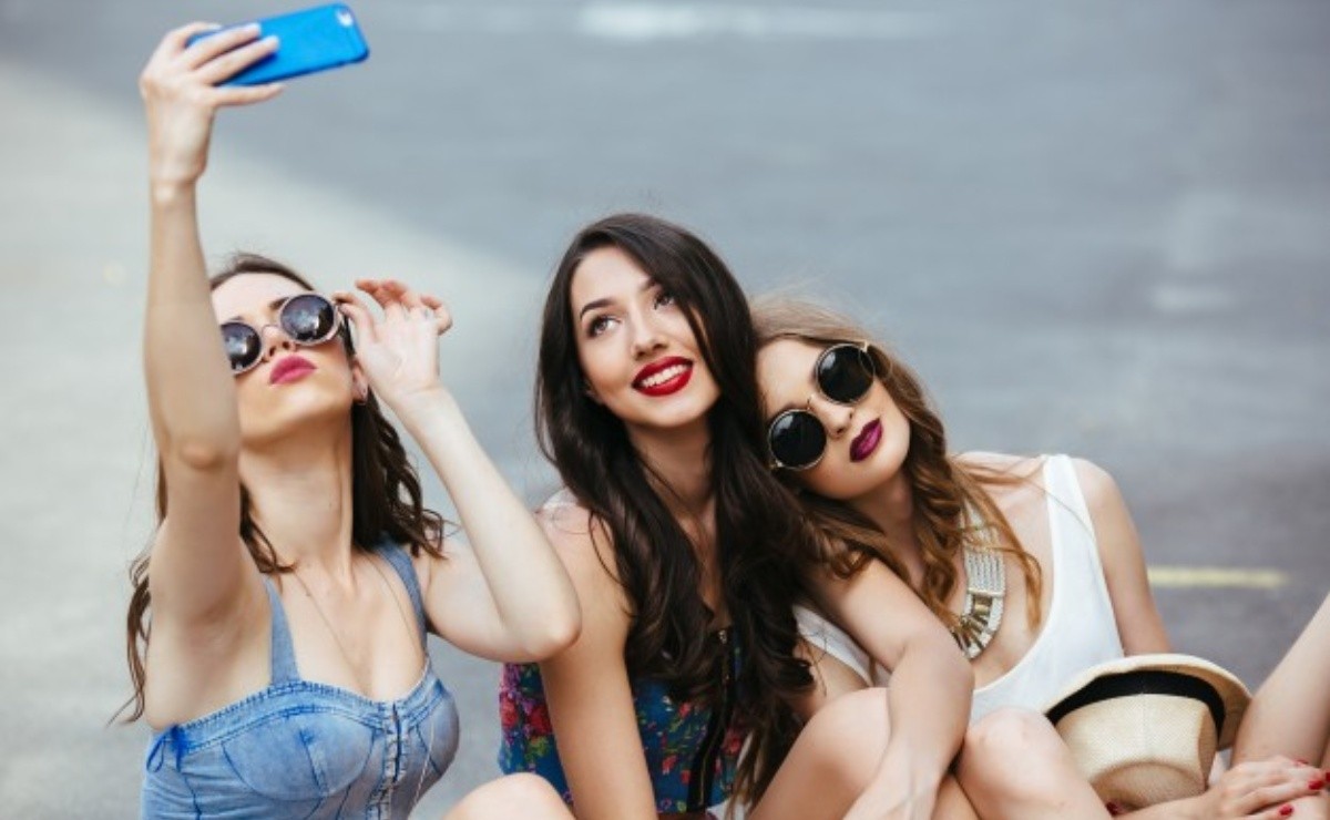The Friends You Shouldn't Trust Based On Their Zodiac Sign