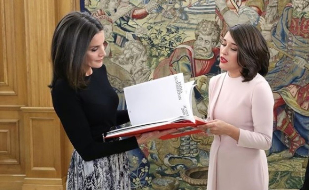 Queen Letizia Received A Delegation From Vogue Magazine