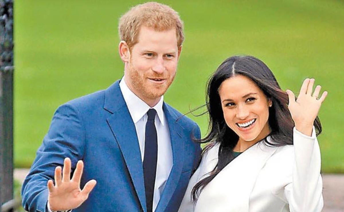 Meghan Markle Is Manipulating Prince Harry, They Say
