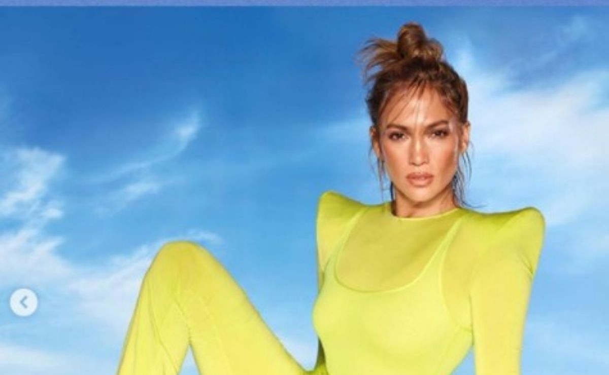 In Sensual Poses Jlo Makes It Clear To Her Ex What She Is Capable Of