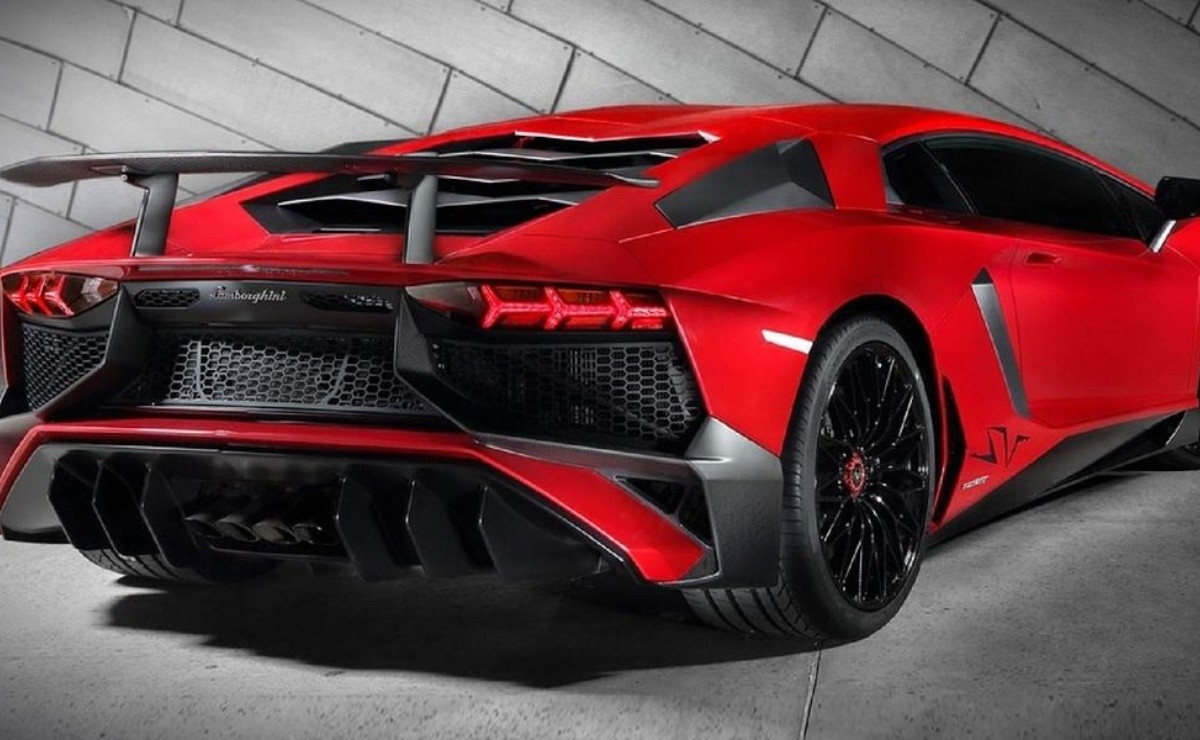 The Lamborghini Maneuver That Became Viral Video