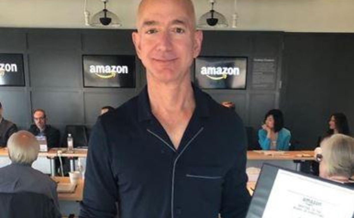 The Richest Man In The World Jeff Bezos, In Photography With His Father