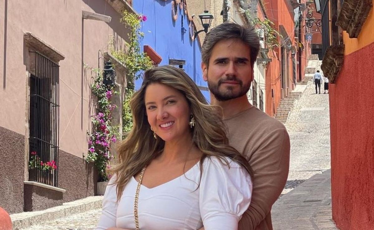 Daniel Arenas And Daniella Álvarez Shout Their Love With Pictures
