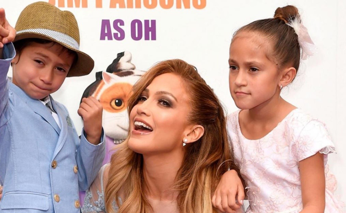 Jennifer Lopez's Children Also Sing Like Their Father