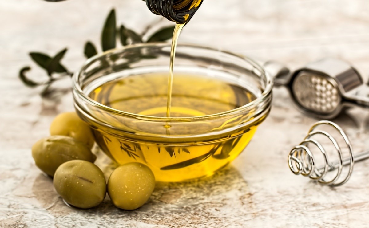 Here's How You Use Olive Oil For Nice Hair And Strong Nails
