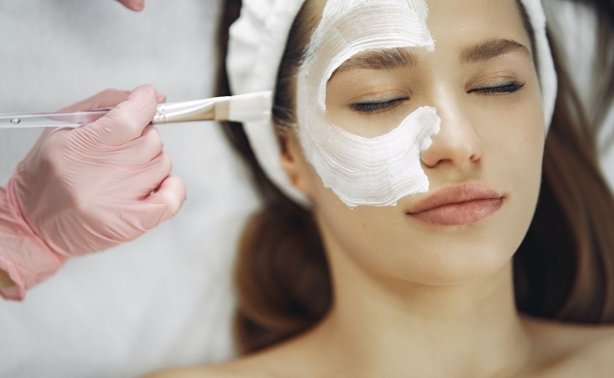 Why Doing A Facial Peel Can Be Dangerous