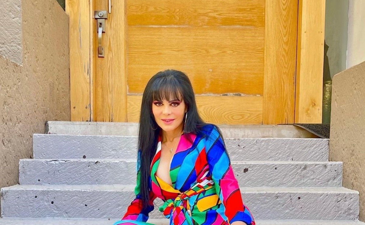 The Psychedelic Outfit That Maribel Guardia Wears And Colors Her Life