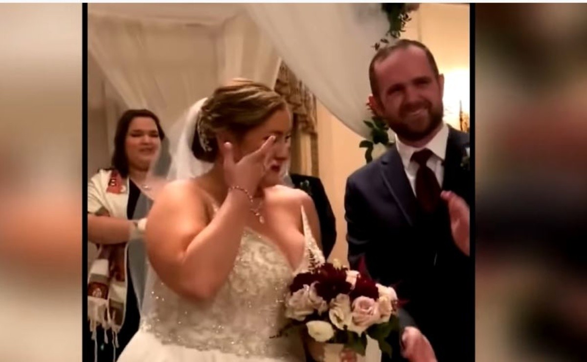 Father Unexpectedly Interrupts His Daughter's Wedding