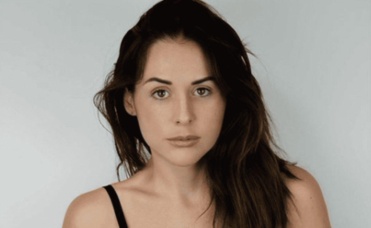 Zuria Vega Reappears Wearing Heart Attack Curves And Micro Waistline