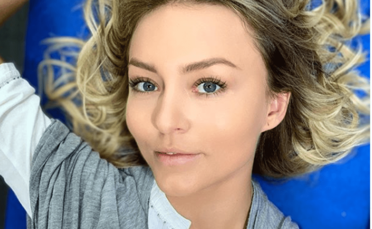 This is how Angelique Boyer begins the celebration of her 32nd birthday