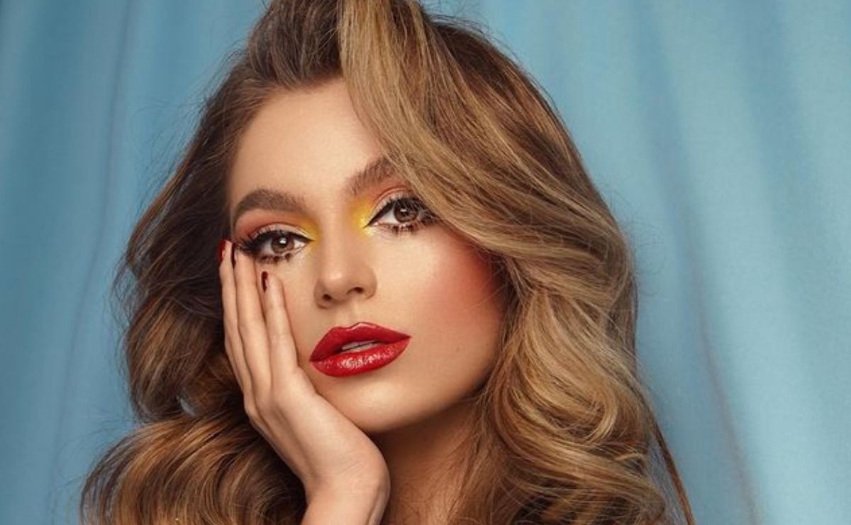 Sofia Castro Diva With Angélica Rivera Look And Makeup