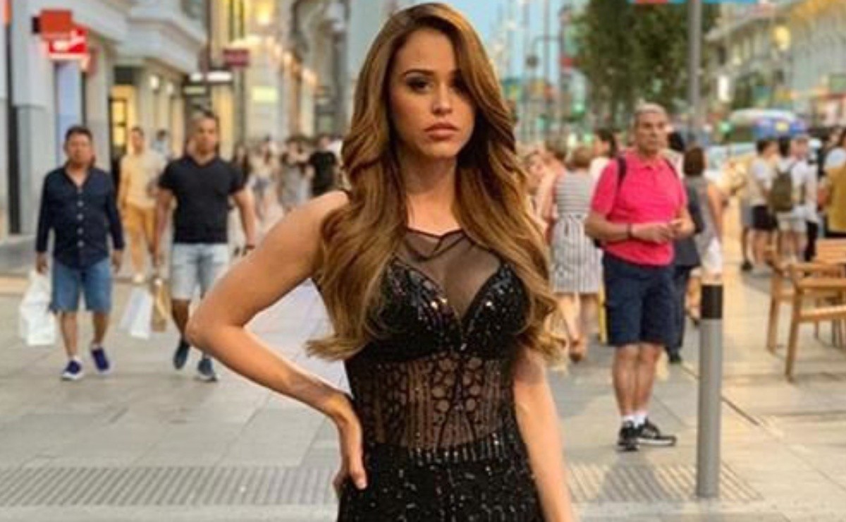 This is how Yanet García was at 17 years old without any cosmetic surgery