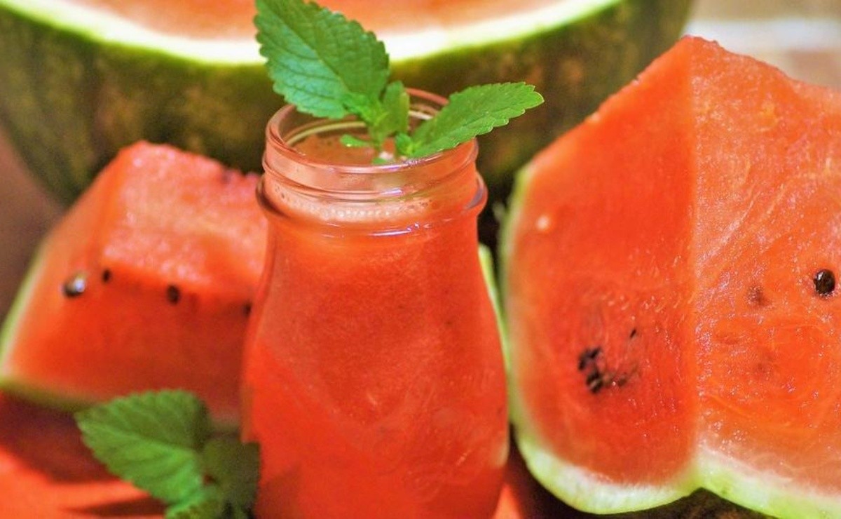 Watermelon and lemon juice to cleanse the kidneys in a natural way