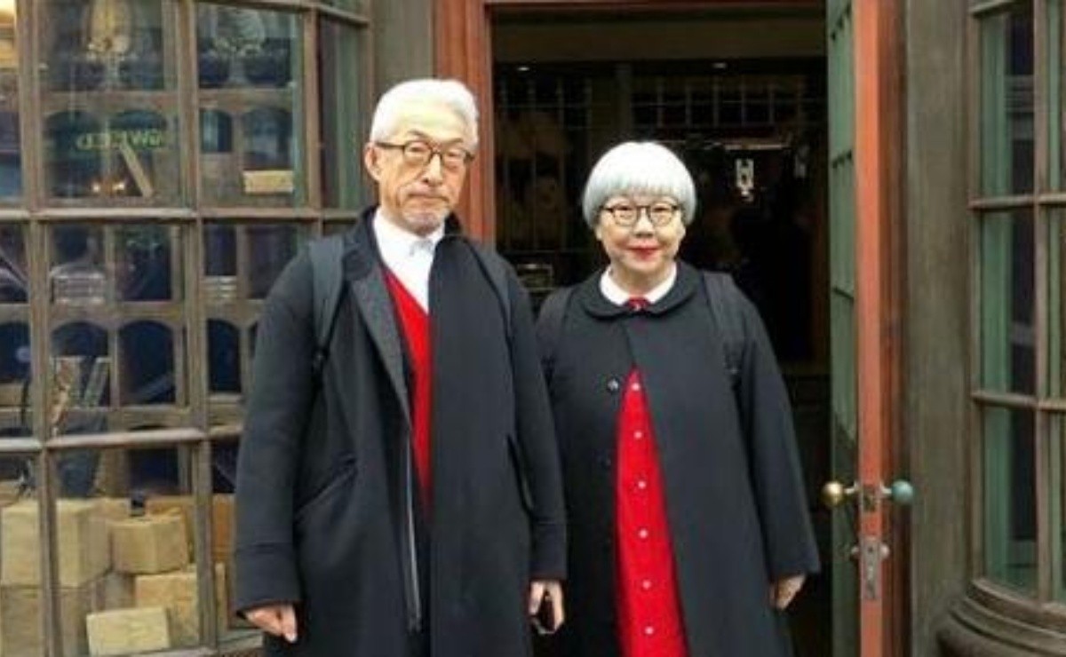 Photos Of A Japanese Couple Who Dressed Alike With 37 Years Married
