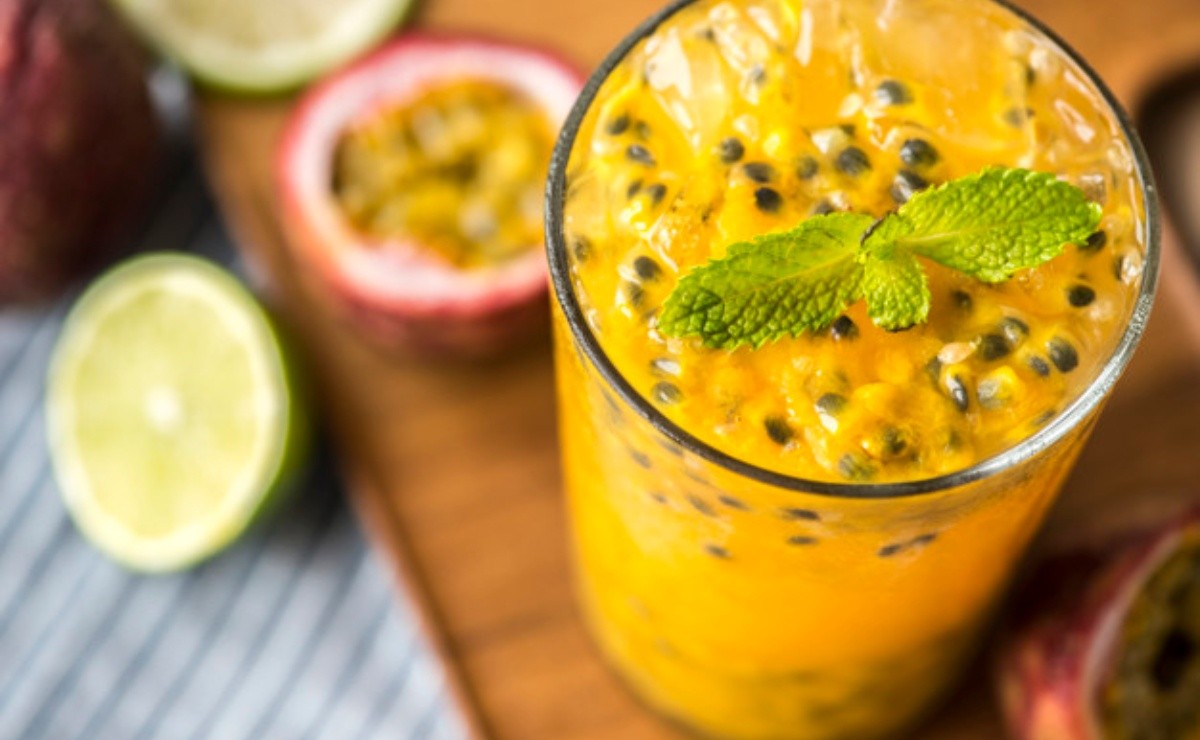 Passion Fruit Water To Detoxify Your Body