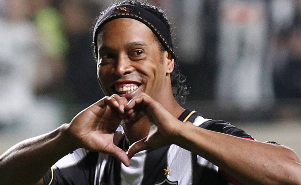 Ronaldinho In Jail Like You've Never Seen Him