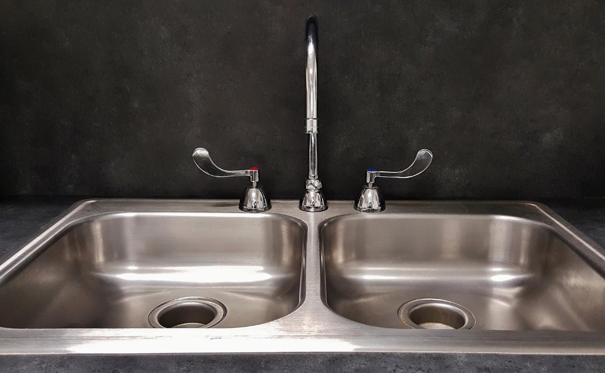 Trick To Wash Your Sink Faucets, Goodbye To The Filth!