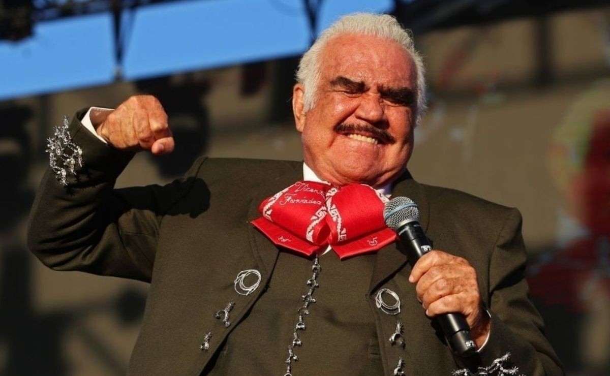 Vicente Fernández Left Intensive Therapy