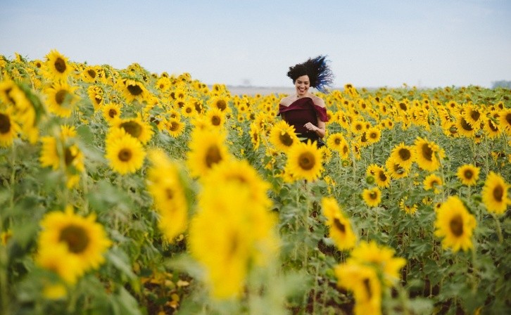 sunflower women