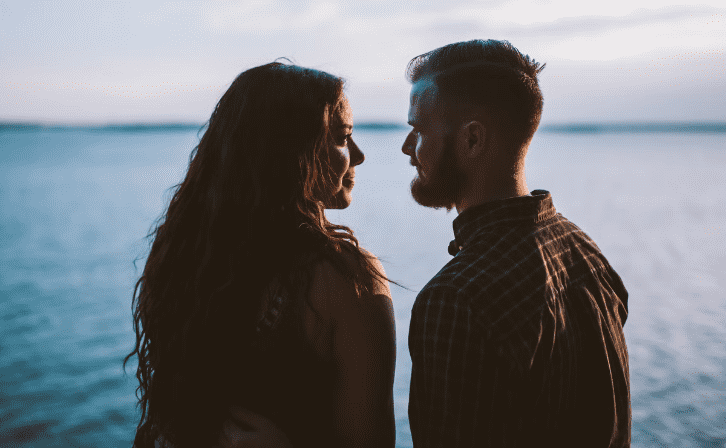 What you should never do when starting a relationship. Photo: Unsplash