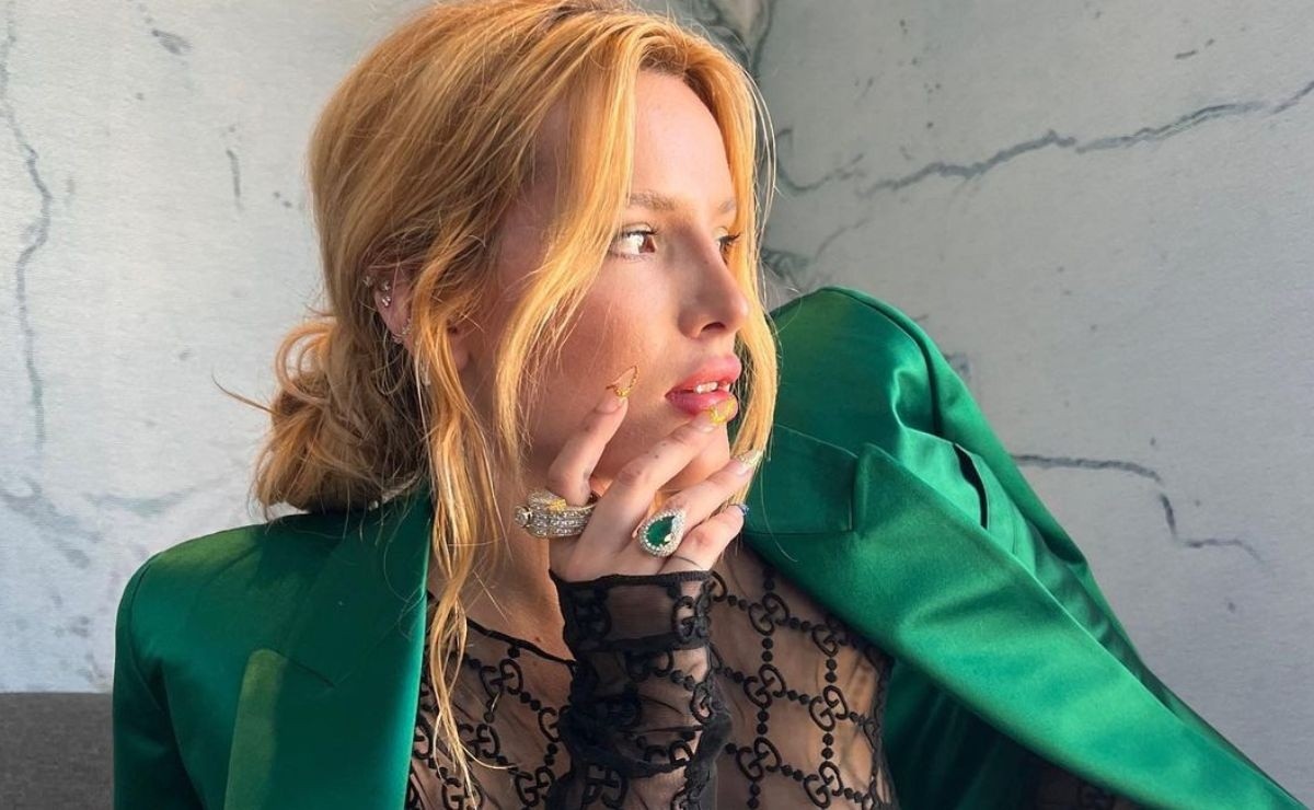 Blouses without lace bra, this is how Bella Thorne presumes this trend