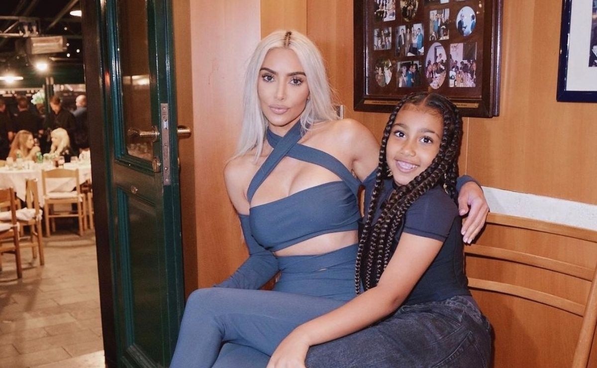 Daughter of Kim Kardashian dazzles in Paris and criticizes her in networks