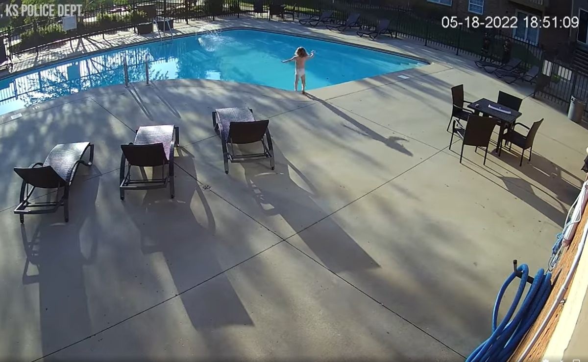 VIDEO Autistic boy of 4 jumps into the pool everything seemed lost when another brought his dad